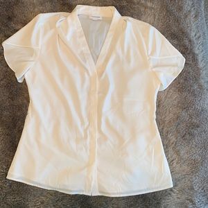 White shirt sleeve business top